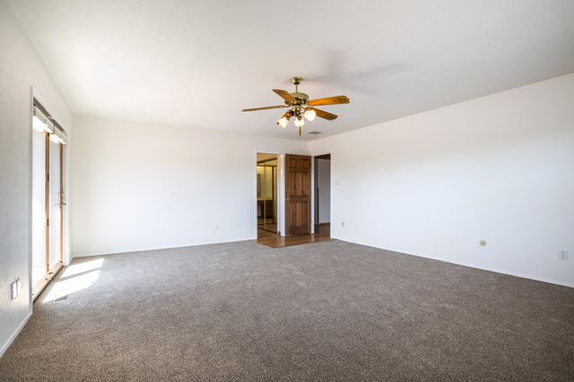 636 Grant Boulevard SW, Los Lunas, NM 87031