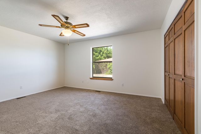 636 Grant Boulevard SW, Los Lunas, NM 87031