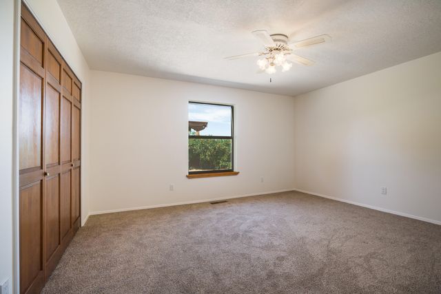 636 Grant Boulevard SW, Los Lunas, NM 87031
