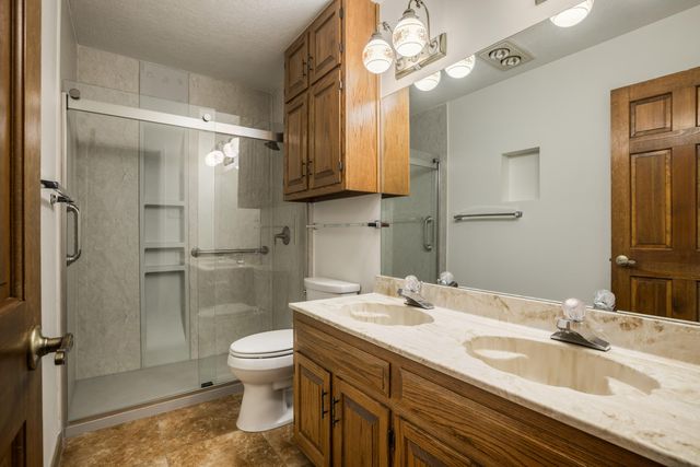 636 Grant Boulevard SW, Los Lunas, NM 87031