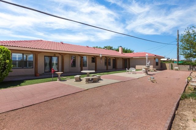 636 Grant Boulevard SW, Los Lunas, NM 87031