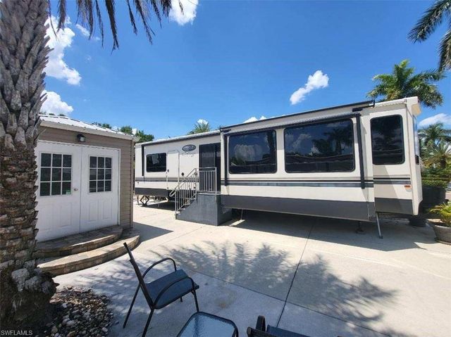 5250 Cypress Trail Resort CIR, Fort Myers, FL 33905