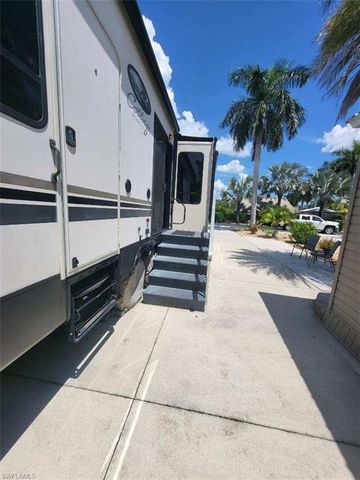 5250 Cypress Trail Resort CIR, Fort Myers, FL 33905