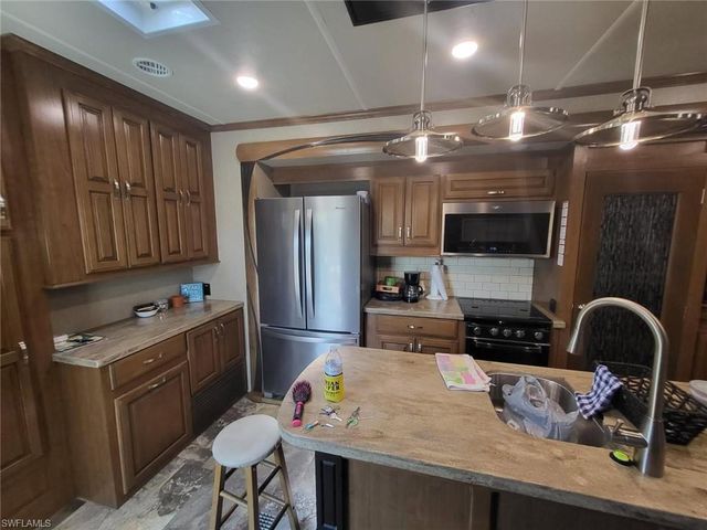 5250 Cypress Trail Resort CIR, Fort Myers, FL 33905