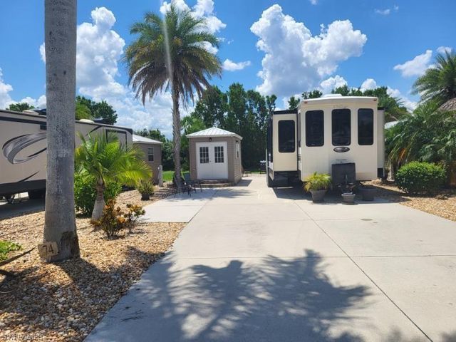 5250 Cypress Trail Resort CIR, Fort Myers, FL 33905