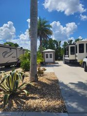 5250 Cypress Trail Resort CIR, Fort Myers, FL 33905