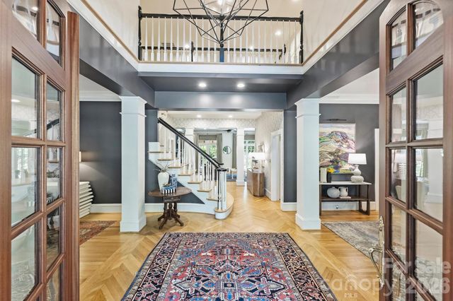 2115 Foxcroft Woods Lane, Charlotte, NC 28211