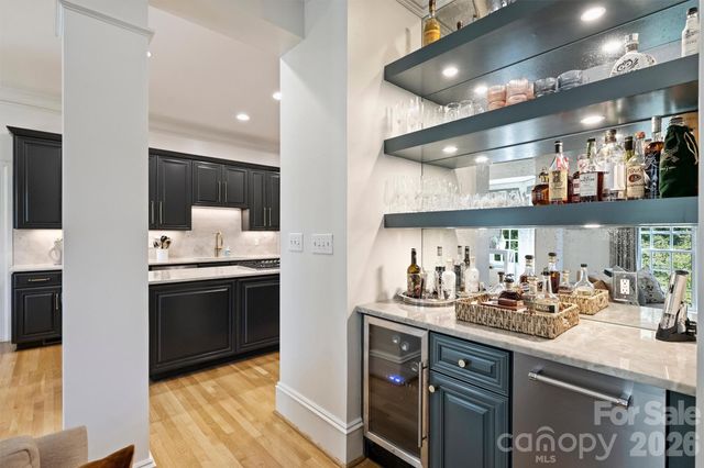 2115 Foxcroft Woods Lane, Charlotte, NC 28211