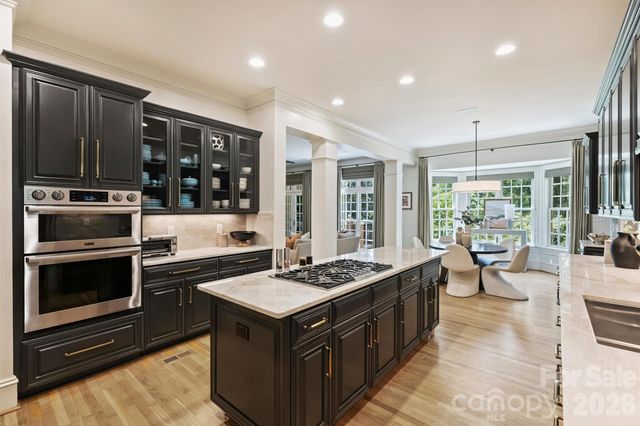 2115 Foxcroft Woods Lane, Charlotte, NC 28211