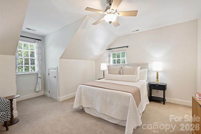 2115 Foxcroft Woods Lane, Charlotte, NC 28211