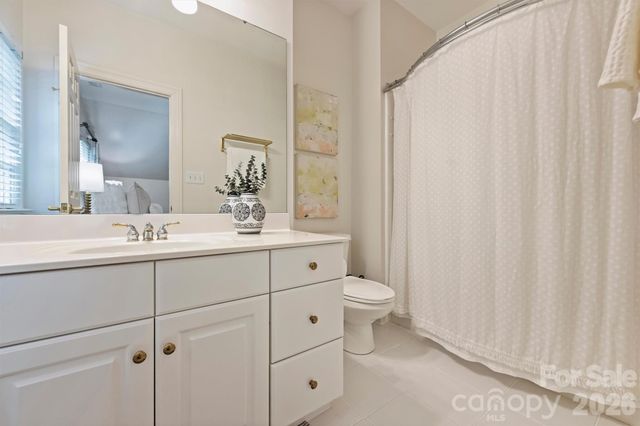 2115 Foxcroft Woods Lane, Charlotte, NC 28211