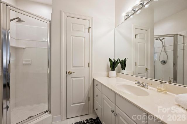 2115 Foxcroft Woods Lane, Charlotte, NC 28211