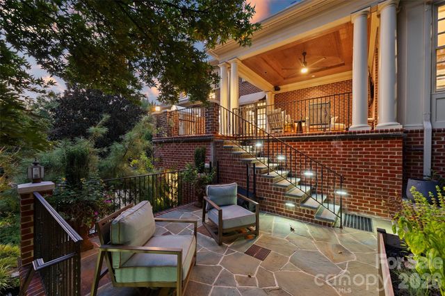 2115 Foxcroft Woods Lane, Charlotte, NC 28211