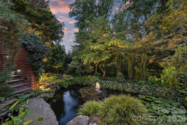 2115 Foxcroft Woods Lane, Charlotte, NC 28211