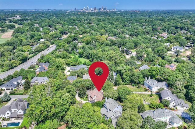 2115 Foxcroft Woods Lane, Charlotte, NC 28211