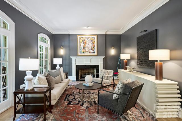 2115 Foxcroft Woods Lane, Charlotte, NC 28211