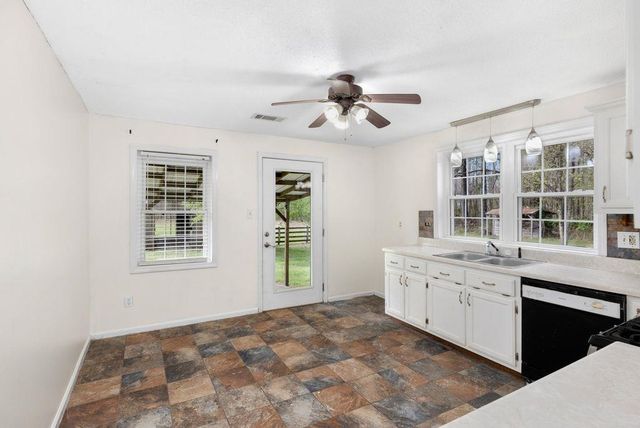 2554 MAPLE DR, Atoka, TN 38004