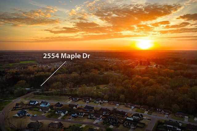 2554 MAPLE DR, Atoka, TN 38004