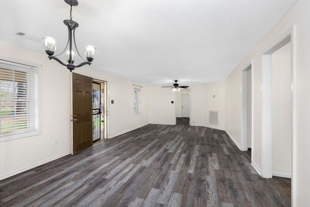 2554 MAPLE DR, Atoka, TN 38004