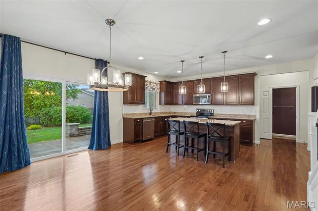 152 Carlton Point Drive, Wentzville, MO 63385