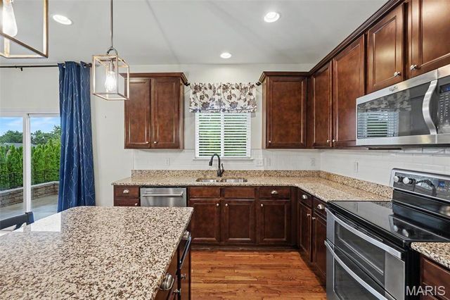 152 Carlton Point Drive, Wentzville, MO 63385