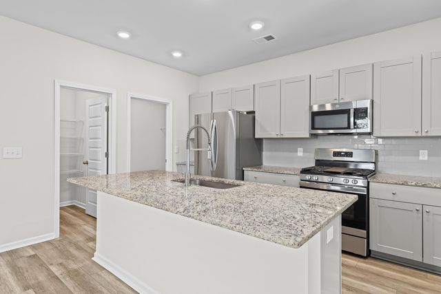 606 Spanish Wells Road, Summerville, SC 29486