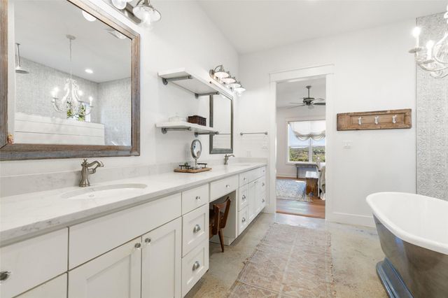 3870B Creek RD, Dripping Springs, TX 78620
