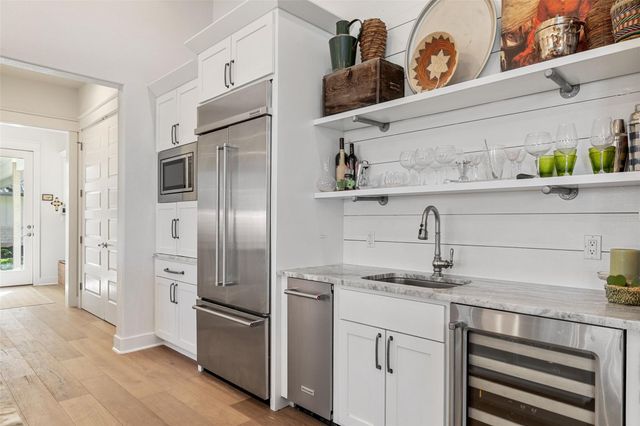3870B Creek RD, Dripping Springs, TX 78620