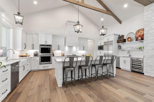 3870B Creek RD, Dripping Springs, TX 78620