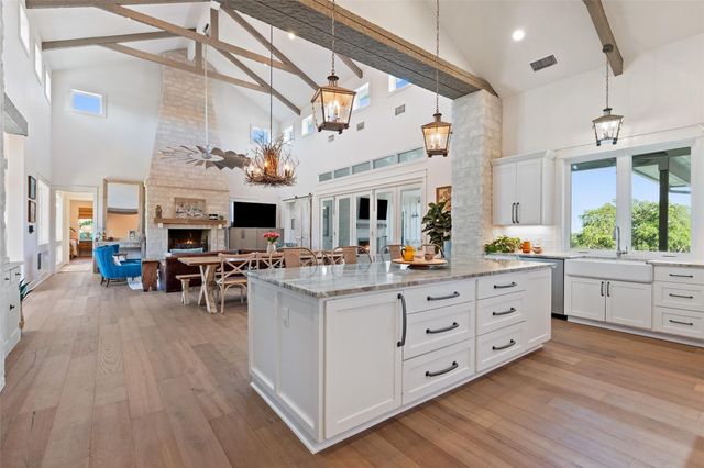 3870B Creek RD, Dripping Springs, TX 78620