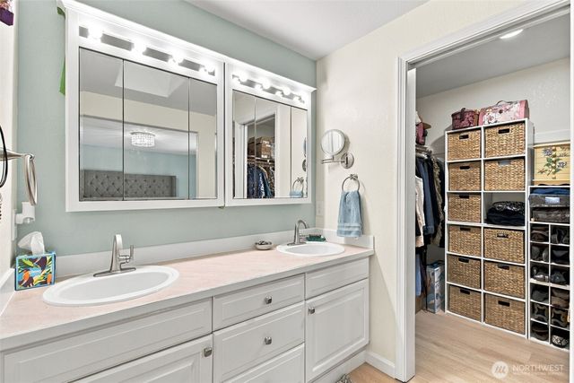 1903 NE Laurie Vei Loop, Poulsbo, WA 98370