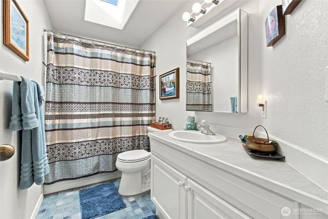 1903 NE Laurie Vei Loop, Poulsbo, WA 98370