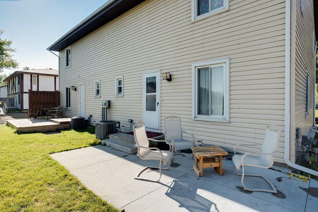 1272 Poppyseed Drive, New Brighton, MN 55112