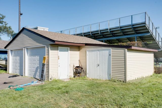 1272 Poppyseed Drive, New Brighton, MN 55112