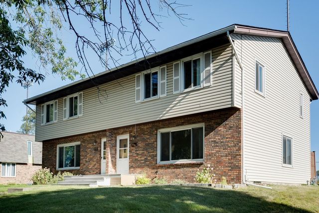 1272 Poppyseed Drive, New Brighton, MN 55112