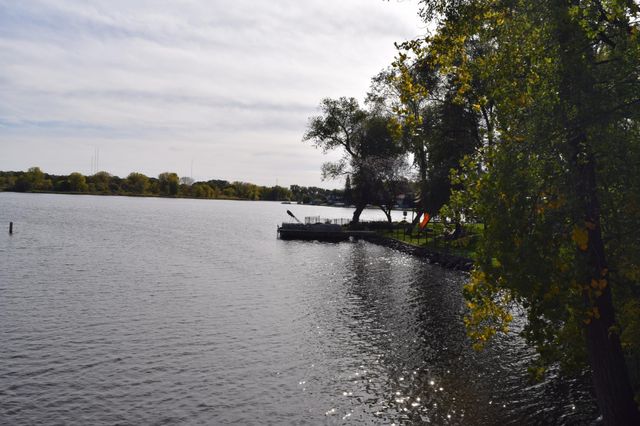 1272 Poppyseed Drive, New Brighton, MN 55112