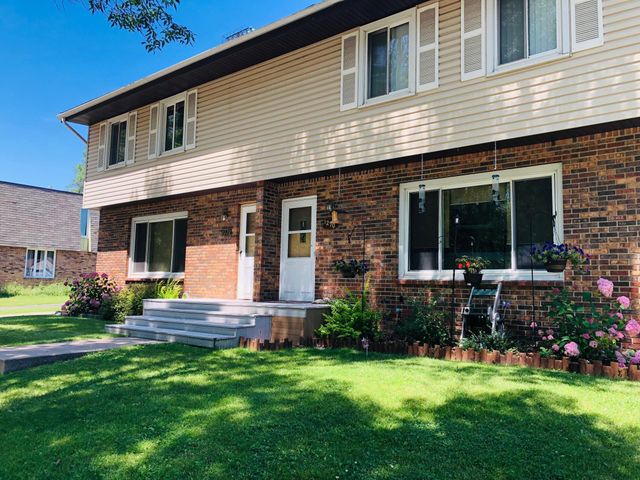 1272 Poppyseed Drive, New Brighton, MN 55112