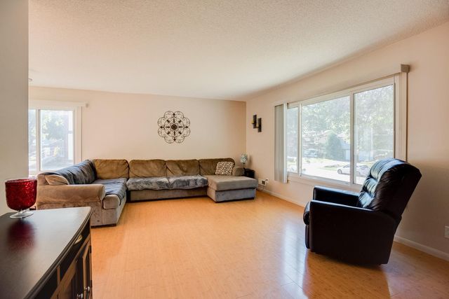 1272 Poppyseed Drive, New Brighton, MN 55112