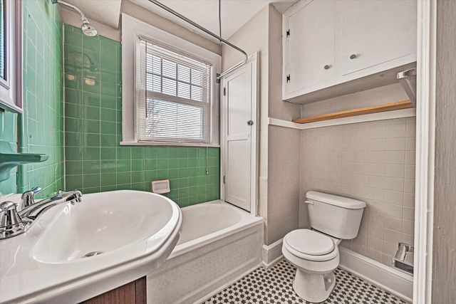 2803 Burton AVE, Roanoke, VA 24012