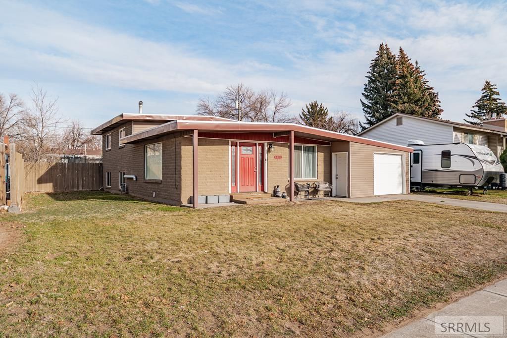 2109 E John Adams Parkway, Idaho Falls, ID 83401