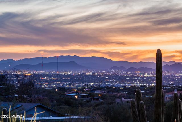 5555 N Sundance Place, Tucson, AZ 85718