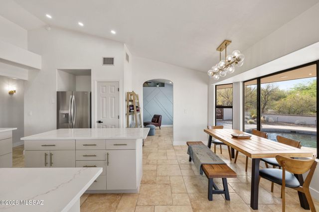 5555 N Sundance Place, Tucson, AZ 85718