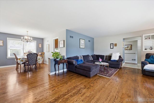 6447 ELDORADO Drive, Morton Grove, IL 60053