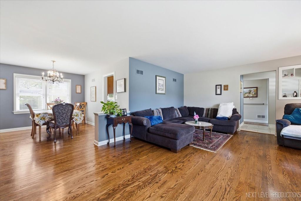 6447 ELDORADO Drive, Morton Grove, IL 60053 — photo 5