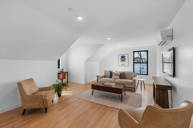11 Boynton St. 202, Swampscott, MA 01907
