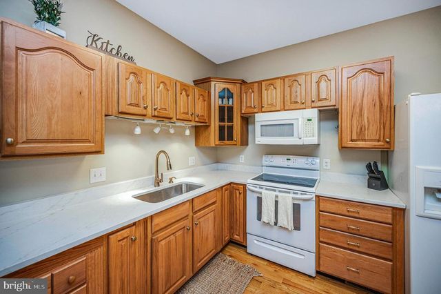 1803 SHENANDOAH CROSSING DR, Gordonsville, VA 22942