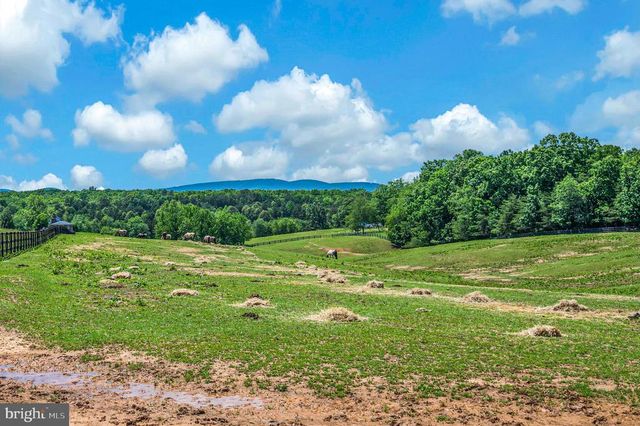 1803 SHENANDOAH CROSSING DR, Gordonsville, VA 22942