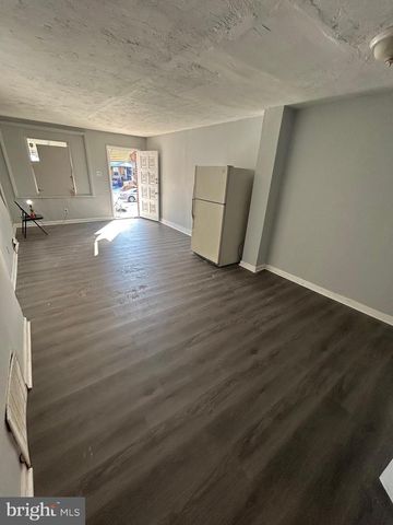 2113 CHURCH LN, Philadelphia, PA 19138