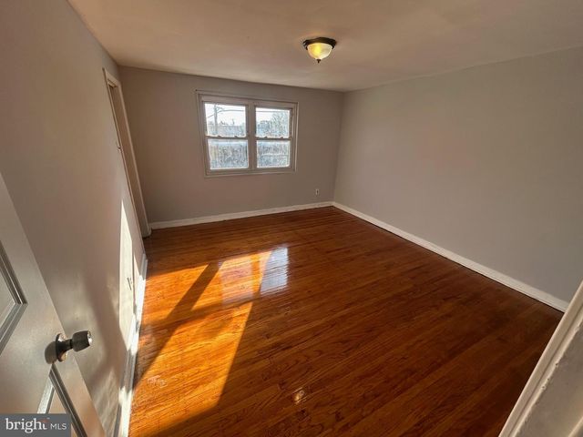 2113 CHURCH LN, Philadelphia, PA 19138