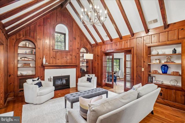 3830 N UPLAND ST, Arlington, VA 22207